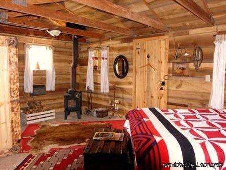 Seventy-Four Ranch Hotel Jasper Room photo